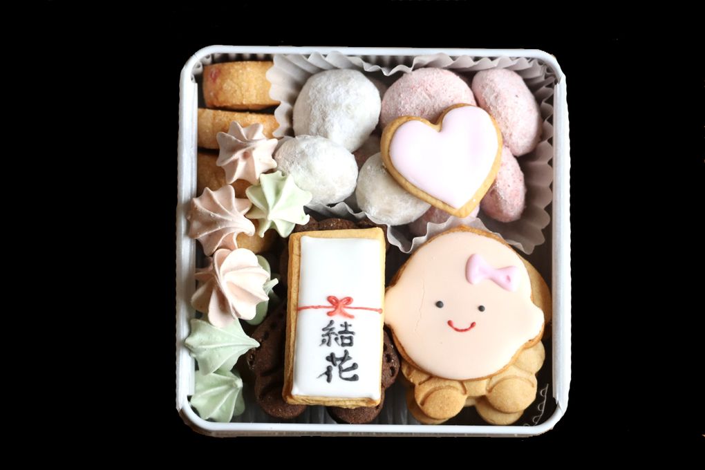 出産内祝いクッキー缶♡女の子（S) 1