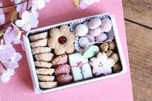 選べるメッセージ！お祝い・内祝いに☆桜のクッキー缶（L）  1