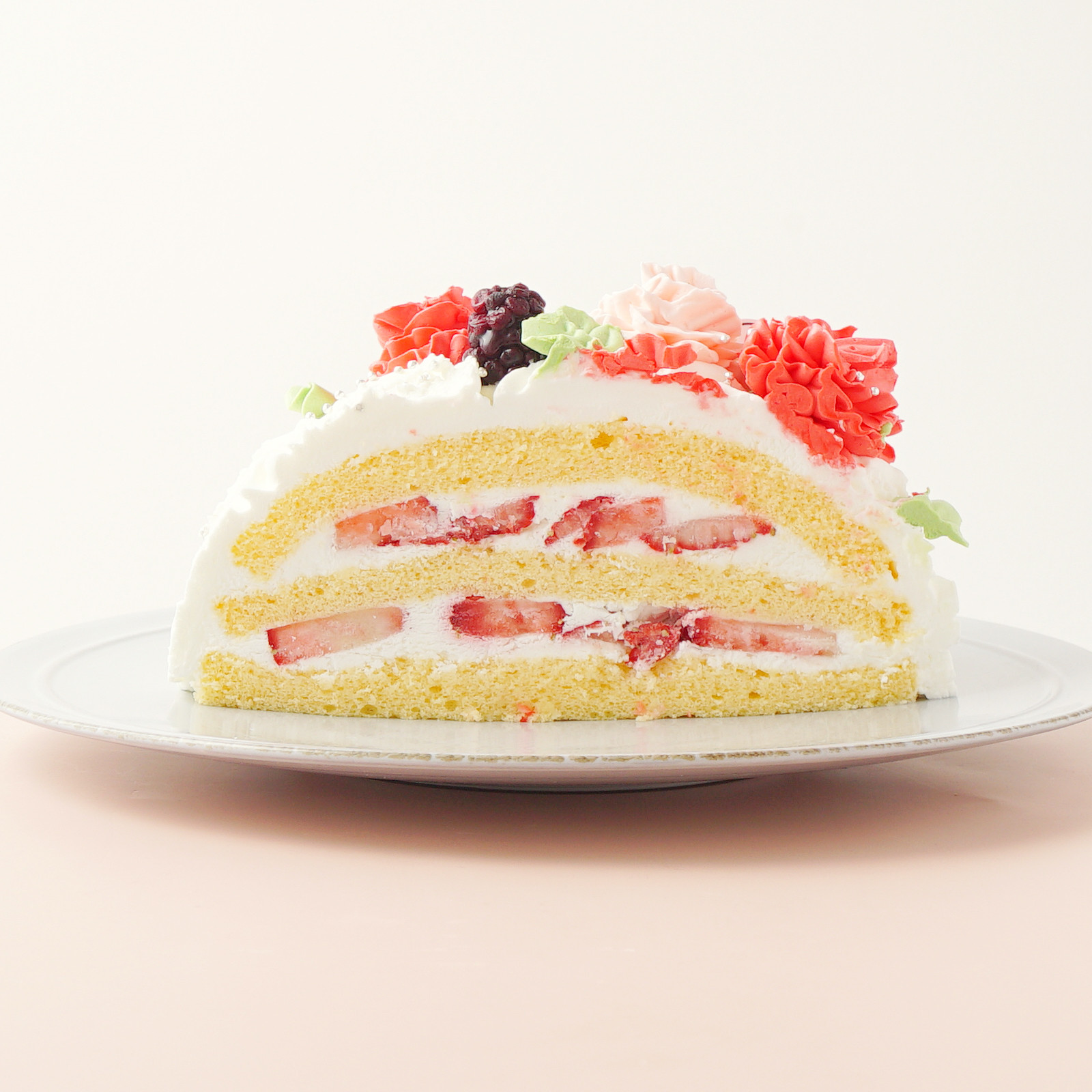 【都内の人気店・パティスリーラヴィアンレーヴ】母の日 カーネーションショートケーキ 4号 《Cake.jp限定》 5