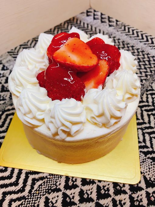 国産夏イチゴで作る 生クリームデコレーション 印刷ケーキ 4号 12cm 5