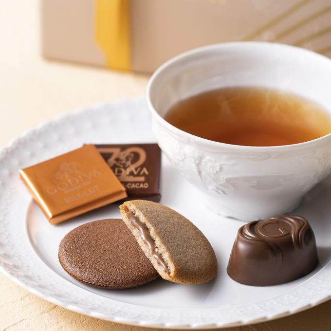 【GODIVA】チョコレート&クッキー アソートメント（チョコレート19粒/クッキー8枚） 母の日2024 2