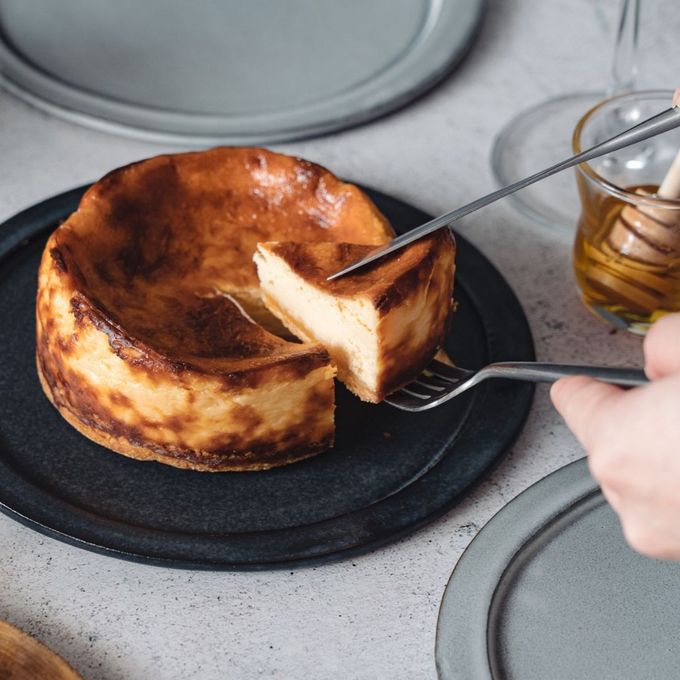 【箱無し】はちみつをかけて完成する濃蜜チーズケーキ  はちみつ付き 1