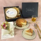 【ミニドライフラワー付き 】ハチミツをかけて完成する濃蜜チーズケーキ 4号 ハチミツ付き  1