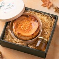 はちみつをかけて完成する濃蜜チーズケーキ  はちみつ付き