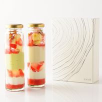 苺のチーズケーキな瓶パフェ2本セット【Cake.jp限定セット】表参道の人気スイーツ店[EMME]が誇る実力の一品 