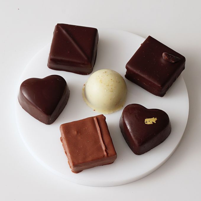 ボンボンショコラ6個入アソート「表参道EMME」の作るチョコレート   4