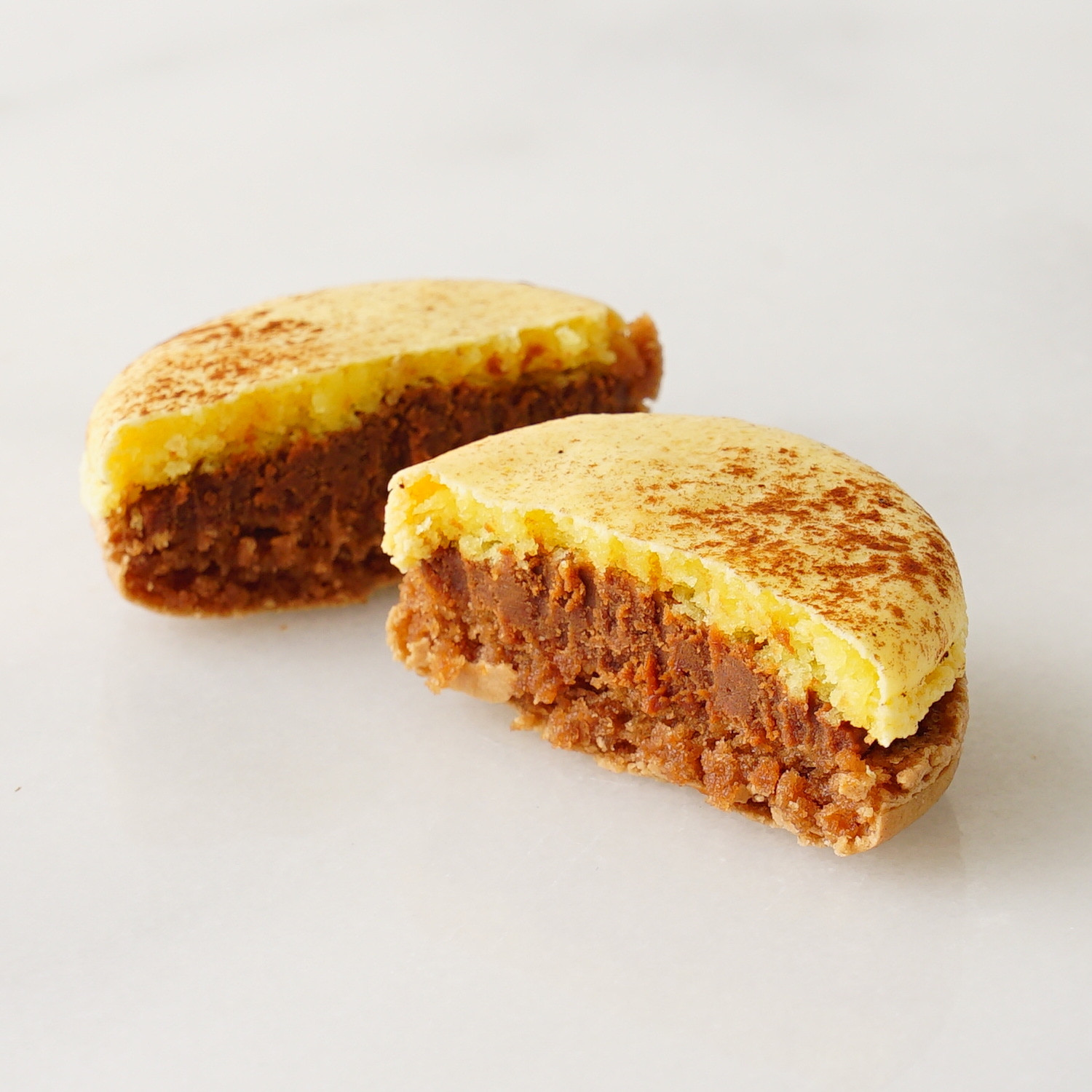 【Cake.jp限定】表参道の人気スイーツ店[EMME]の実力派パティシエが作る トリュフ香るマカロンショコラバリエ  8