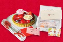 【遅れてごめんね、お母さん】Mother's Day 赤い果実のピスターシュタルト4号セット 2
