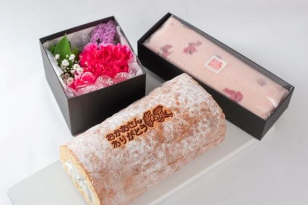 【新杵堂】生花＆焼印入り母の日スターロール＆桜ふわふわのセット  1