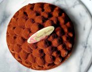 クリームたっぷり5層のリッチチョコタルト  18cm 8〜10名様即日出荷 お届け指定可 早割 お取り寄せ  誕生日ケーキ 母の日2026 3