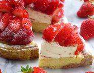 山盛りフルーツ 完熟いちごのストロベリーチーズタルト 12cm 3〜4名様 即日出荷 お届け指定可  お取り寄せ 誕生日ケーキ タルト ホワイトデー 2026 3