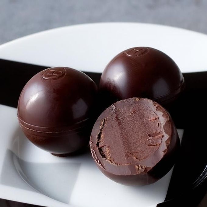 【チョコレートの名店ホテルショコラ】ホワイトデー ポケット ブルー 8粒入り チョコレート 7