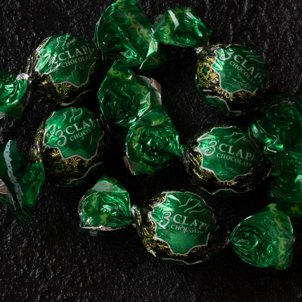 3CLAP!CHOCOLATE 翡翠の煌めき(抹茶&黒ごま)1箱(5粒)」 送料無料