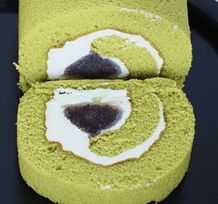 抹茶大福ロールケーキ
