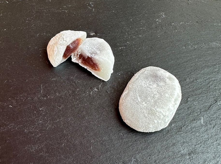 福井銘菓 羽二重餅 恐竜のおなか【あん包み】 1箱8個入（パッケージ赤） 4