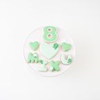 薔薇デザインプレートセット♪アイシングクッキーセット（プレート＋装飾ハート2つ）＋でお好きなアルファベットや数字をお選びください。オリジナルメッセージ可。全8色。誕生日や記念日、推しのお祝いなどにオススメ《アルファベット・数字：5枚》 3