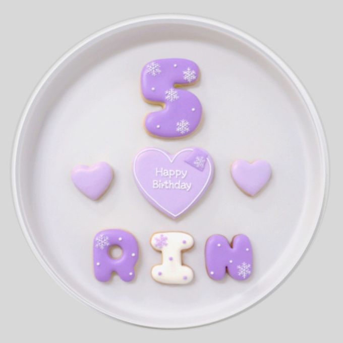 雪だるま＆雪の結晶デザイン プレートセット♪アイシングクッキーセット（プレート＋装飾ハート2つ）＋でお好きなアルファベットや数字をお選びください。オリジナルメッセージ可。全9色。誕生日や記念日、推しのお祝いなどにオススメ《アルファベット・数字：4枚》 6