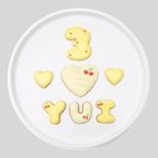 さくらんぼデザイン プレートセット♪アイシングクッキーセット（プレート＋装飾ハート2つ）＋でお好きなアルファベットや数字をお選びください。オリジナルメッセージ可。全9色。誕生日や記念日、推しのお祝いなどにオススメ《アルファベット・数字：9枚》 5