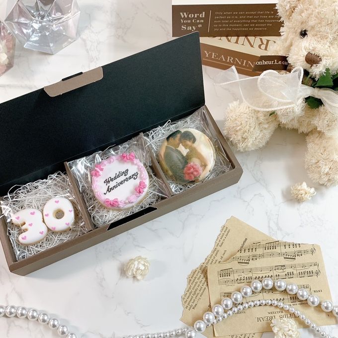 ◻︎セレブレイト・クッキーBOX（プリントクッキー＋リボンクルールプレート＋数字クッキー2枚まで）《選べる9色♪》 1