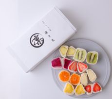 【ギフトNo.1！杵つき製法でもっちもちの高級フルーツ大福8種】 新食感！と旬のフルーツの甘み引き出す金沢産の特製白あんのハーモニーをどうぞ！