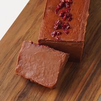 【ショコラティエールの作るガトーショコラ】最高級チョコレートとラズベリーのグルテンフリーガトーショコラ