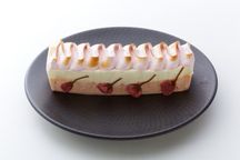 【人形町で人気のヴァン・ドゥーフのスイーツ】桜香るテリーヌチーズケーキ 3