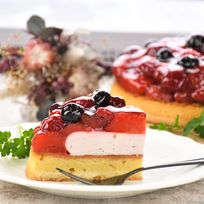 ベリーグッド タルト ケーキ  4号 直径12cm 2人～3人分 350g 【選べる飾り： バースデー クリスマス 】 