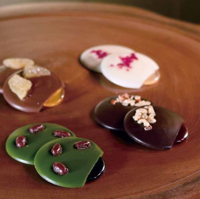 【京都祇園・洋菓子ぎをんさかい】《期間限定》アールショコラパレ 煌白箱６枚入(濃抹茶・ミルクレモン) 1