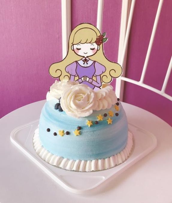 ドレスケーキ 5号 15cm   ケーキのデザインはシェフにお任せ！お好きな画像やお写真で自分だけのドレスケーキを！ 2