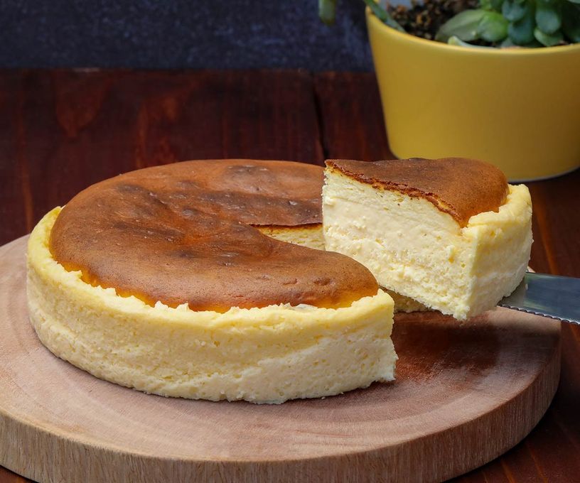 まるでクリームチーズそのもの、濃厚チーズがしっとりとろける【低糖質スフレチーズケーキ】 1