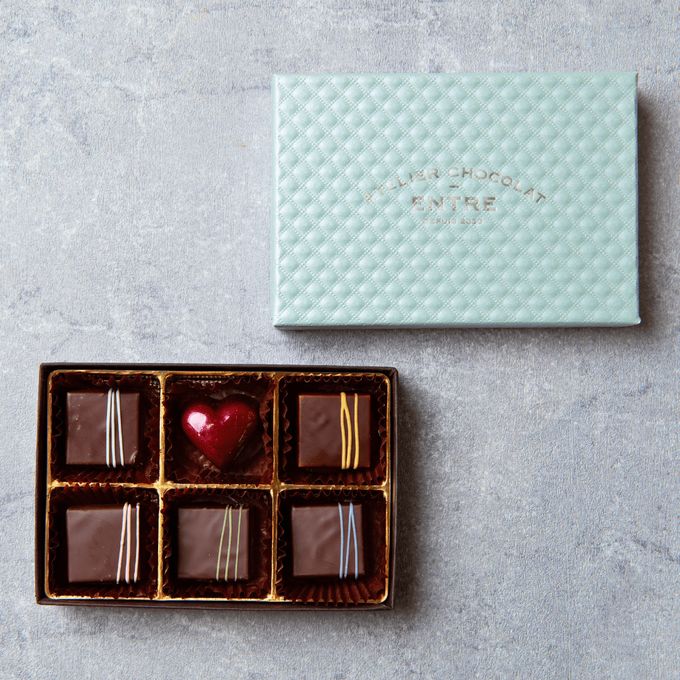 ボンボンショコラ６粒入り（紙袋つき）ホワイトデー2026 1