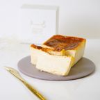 【Cheesecake HOLIC】カマンベールチーズケーキ ハーフサイズ 1