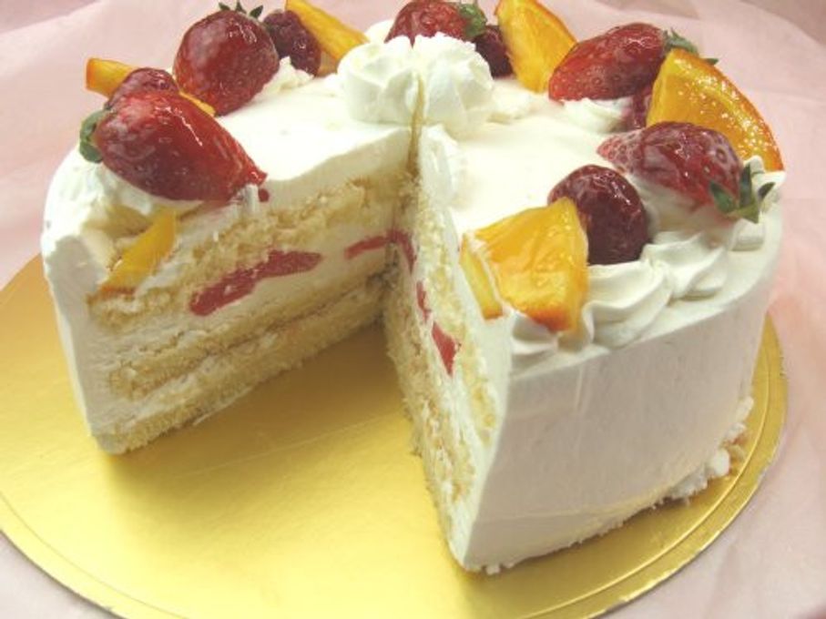 バラの生デコレーションケーキ 5号 16ｃｍお誕生日、記念日に最適 4