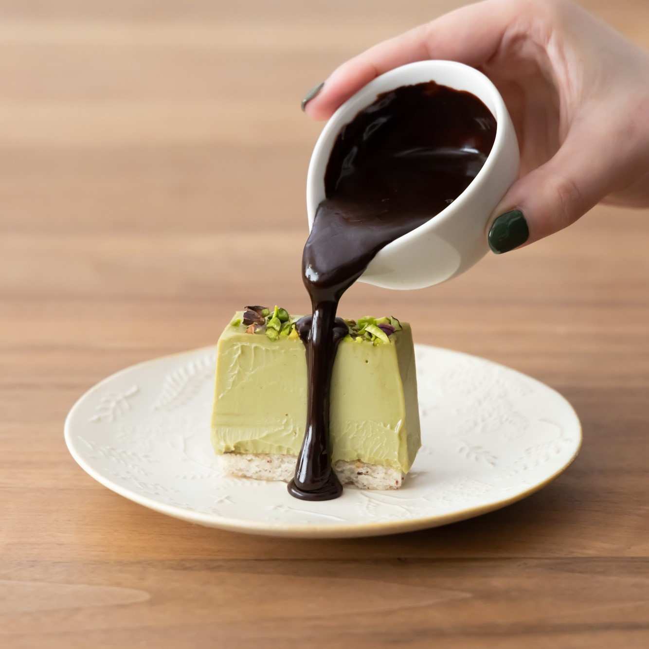 接待の手土産2023入選】濃厚ピスタチオスイーツテリーヌ （MAX