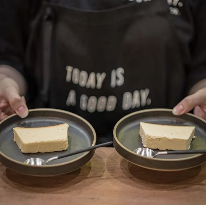 チーズティー自慢の店が作った濃厚チーズケーキ 1本  母の日2024 4