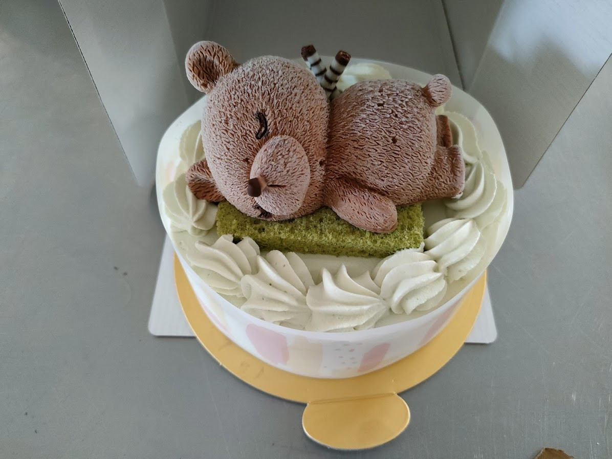 ホールケーキでアニマルズ抹茶 4号 （藤田菓子舗） | Cake.jp