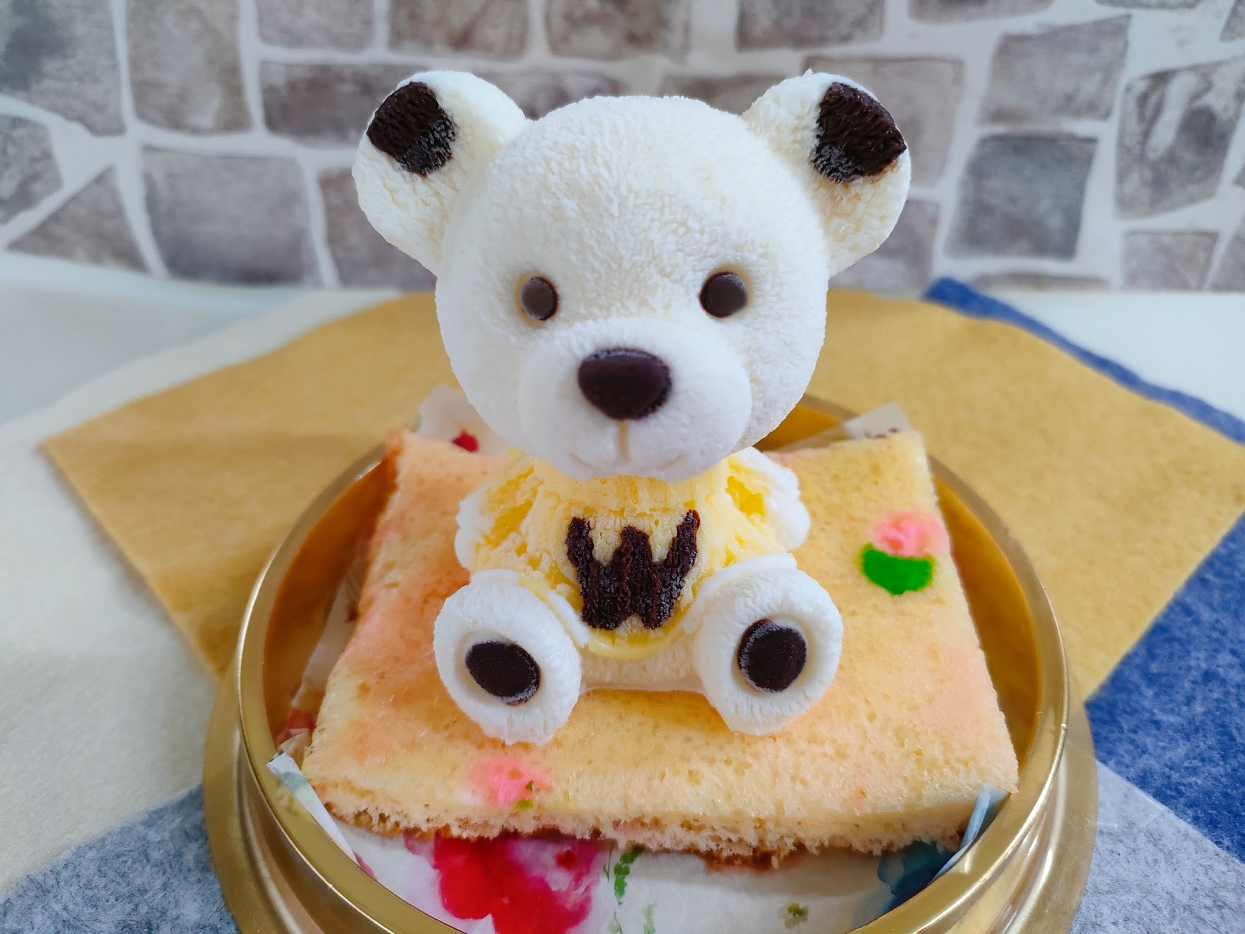 【レア】バースデーケーキを持つくまのプーさん ぬいぐるみ 他3体セット おすわりアニマルズくまさんレアチーズケーキ（藤田菓子舗） | Cake.jp