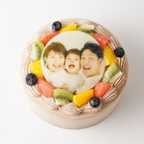 みずみずしいフルーツが乗った写真ケーキ チョコ生クリーム 5号 3～5名様向け