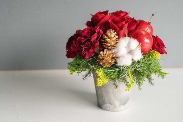 布花作品♡テーブルアレンジ 赤い薔薇♡クリスマスアレンジ 布花作品♡テーブルアレンジ 赤い薔薇♡クリスマスアレンジ