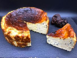 【三ツ星シェフ監修】トリュフバスクチーズケーキ