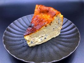 【三ツ星シェフ監修】ダブルフロマージュのトリュフバスクチーズケーキ |
