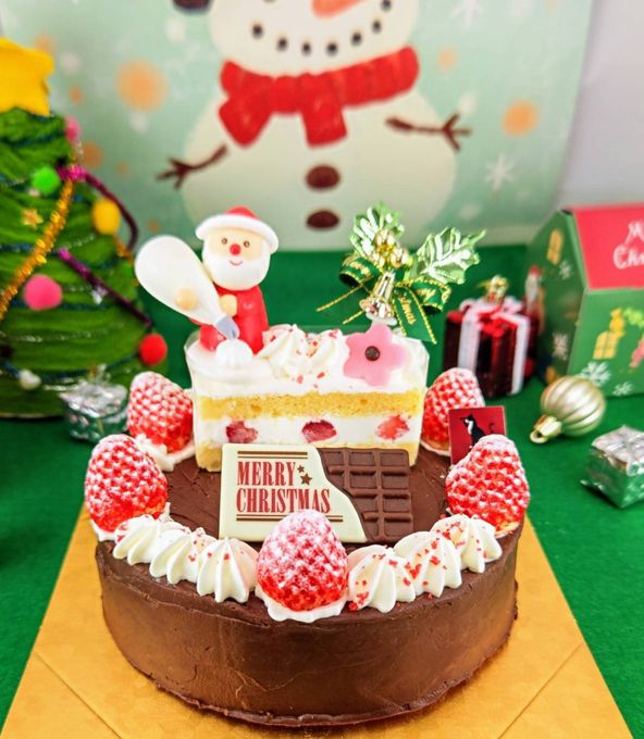 「実はサンタさんはパティシエだったケーキ」クリスマス2024 1