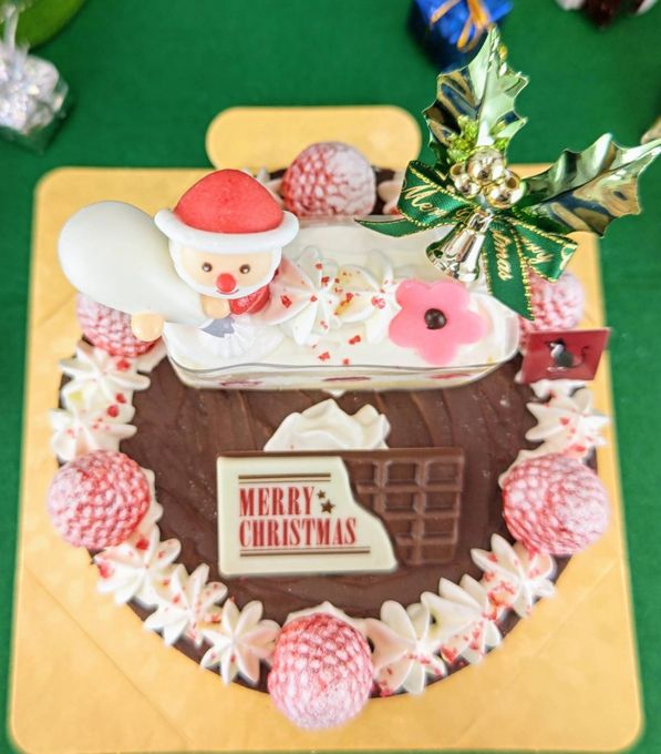 「実はサンタさんはパティシエだったケーキ」クリスマス2024 3