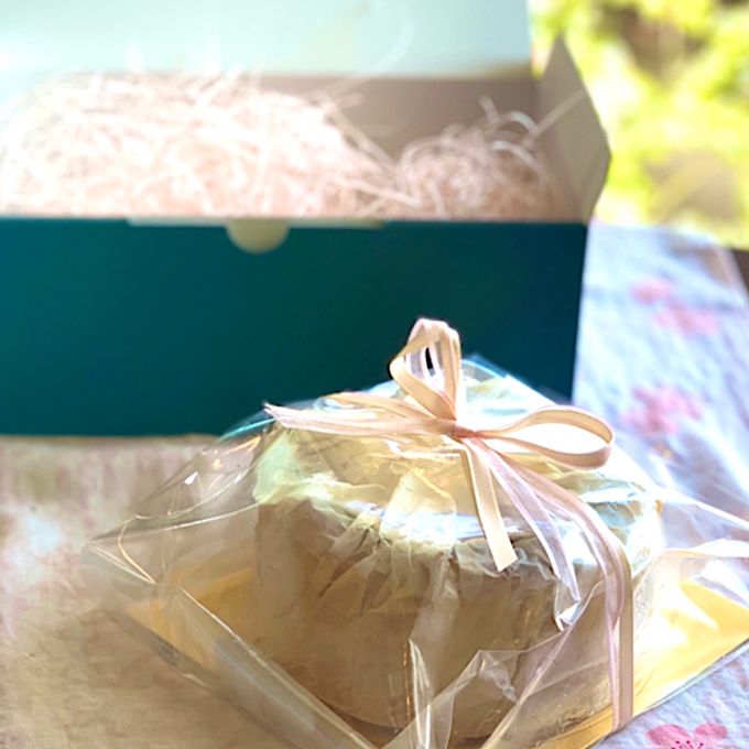 春限定！【紅ほっぺのホワイトバスクチーズケーキ】４号   8