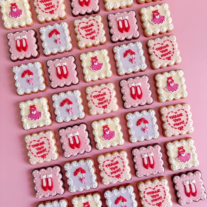 MOM'S FAVORITE ミニアイシングクッキー缶 母の日2026 4