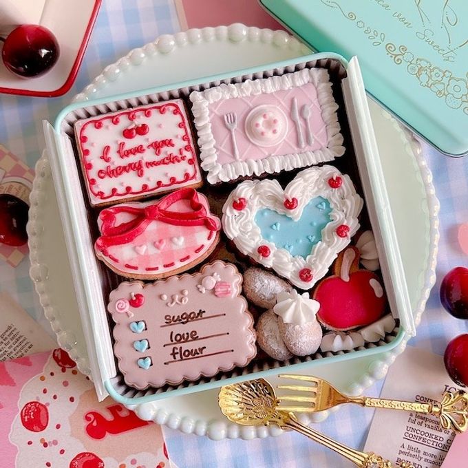 CHERISH KITCHEN バレンタインアイシングクッキー缶 1