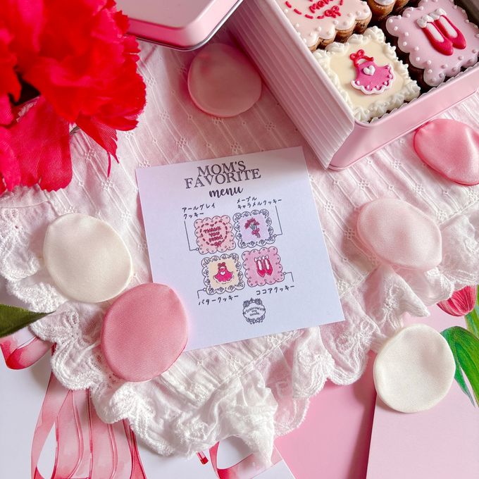 MOM'S FAVORITE ミニアイシングクッキー缶 母の日2026 3