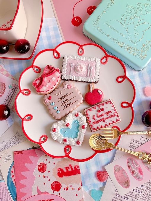 CHERISH KITCHEN バレンタインアイシングクッキー缶 2