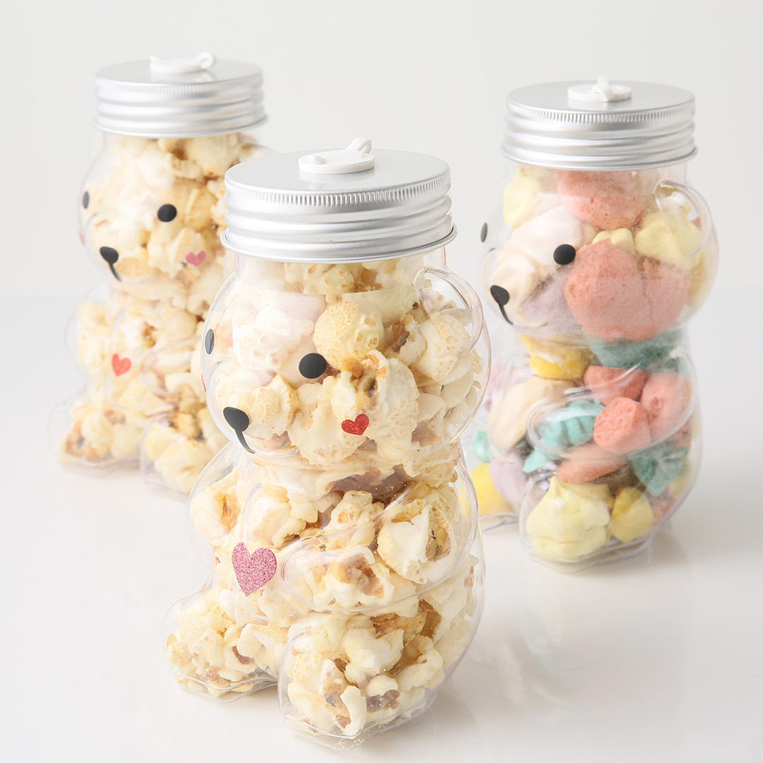 茶色のクマのポップコーンボックス、幸せな誕生日パーティーの
