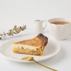 【札幌アップルパイ専門店】北海道産クリームチーズ使用 濃厚バスクドチーズケーキアップルパイ 7号サイズ 6